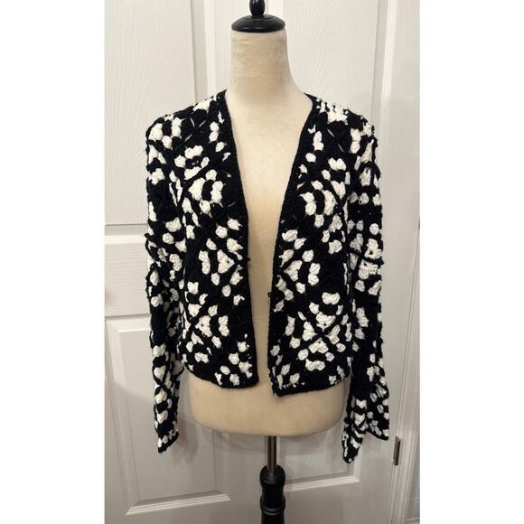 Elan Kylee Macrame Crochet Cropped Cardigan in Black/White, S - Picture 4 of 11
